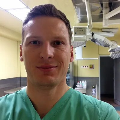 lek. Maciej Biedroń, Ortopeda